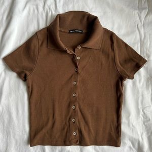 Brandy Melville Caroline button down brown cropped fit top